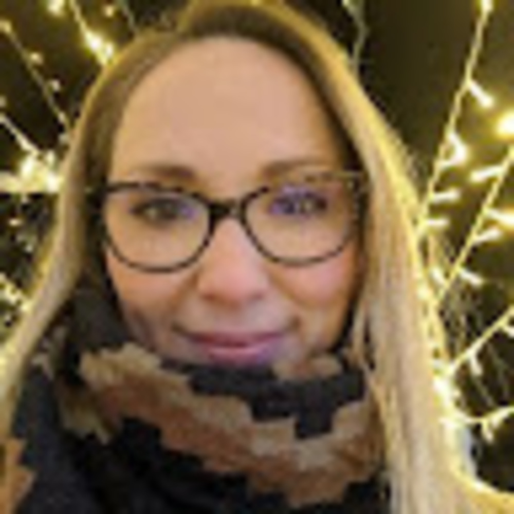 Meet your Posher, Sarah.